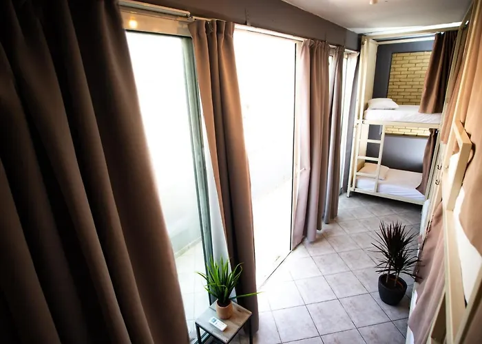Bedway Athens Hostel