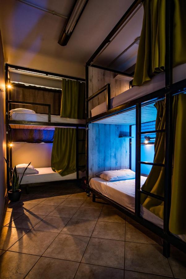 Bedway Hostel *